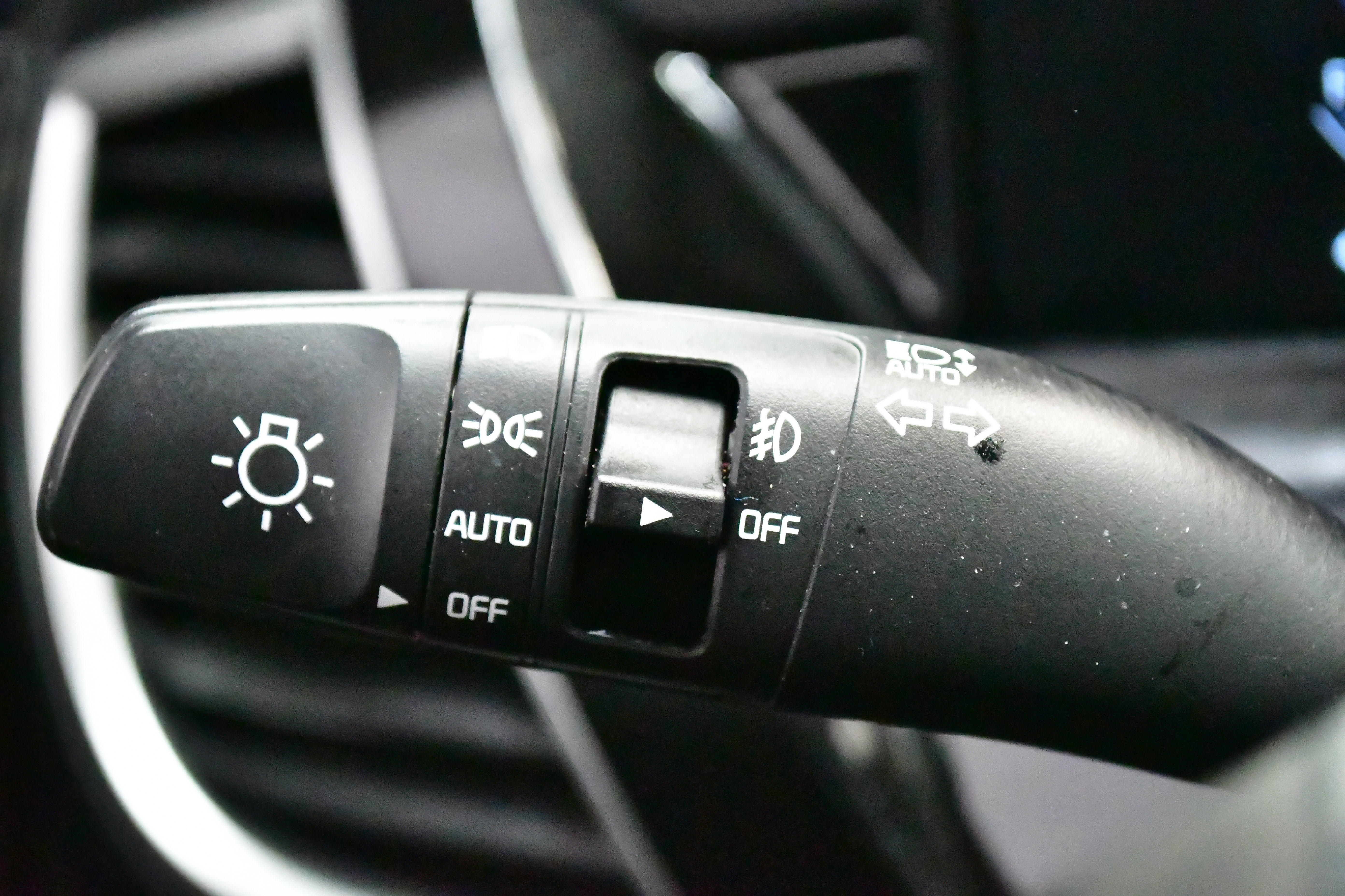 Used 2025 Kia Seltos S image 19