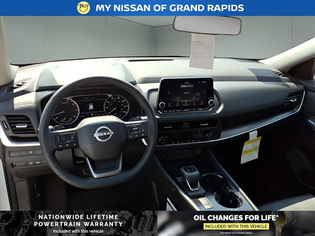 New 2026 Nissan Rogue SV image 10