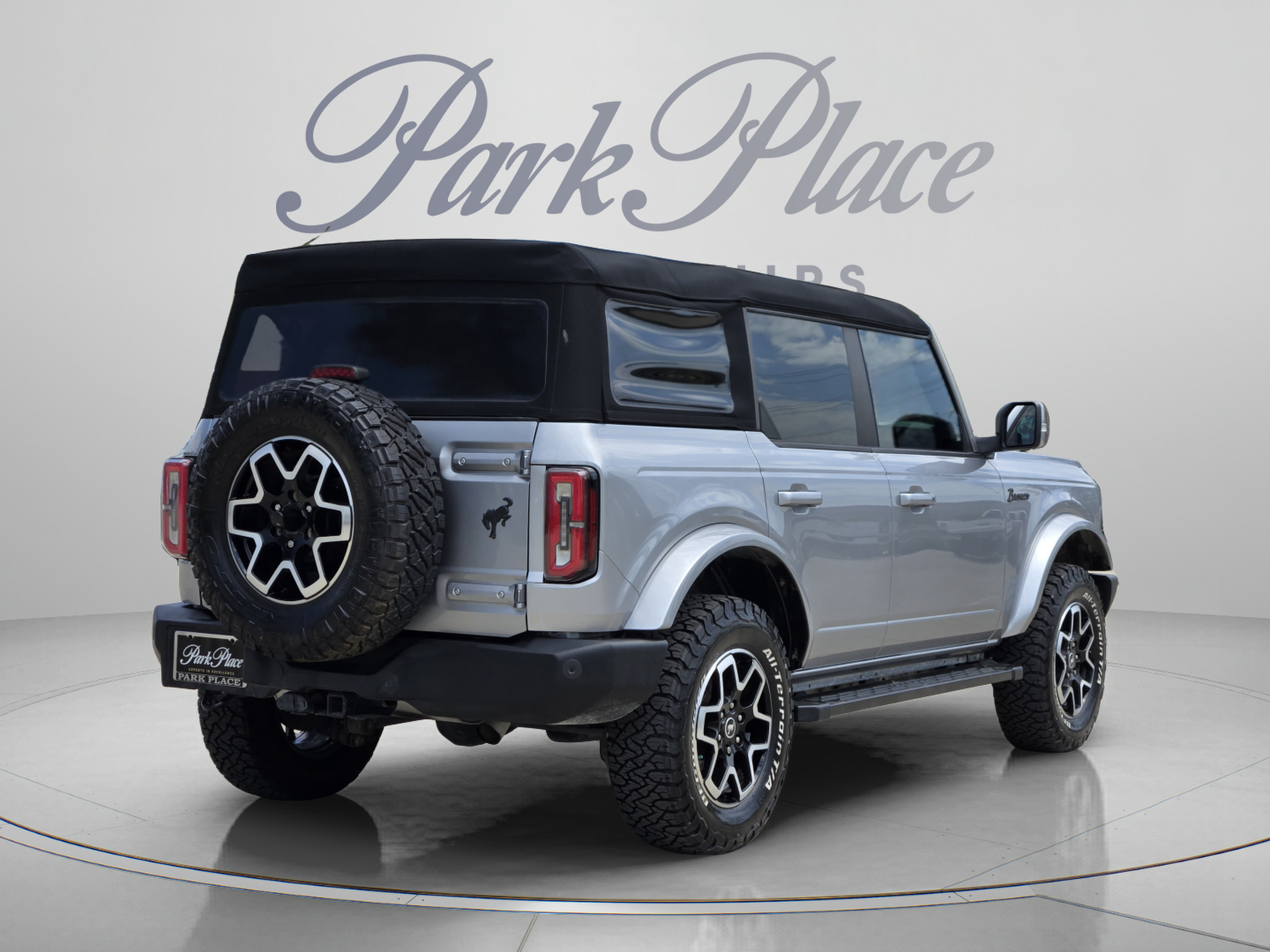 Used 2023 Ford Bronco Outer Banks AWD/4WD image 5