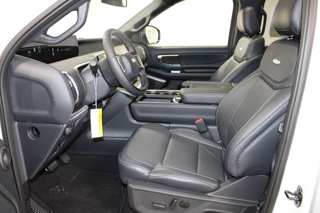 New 2025 Ford Expedition Platinum w/ Stealth Performance Package image 25