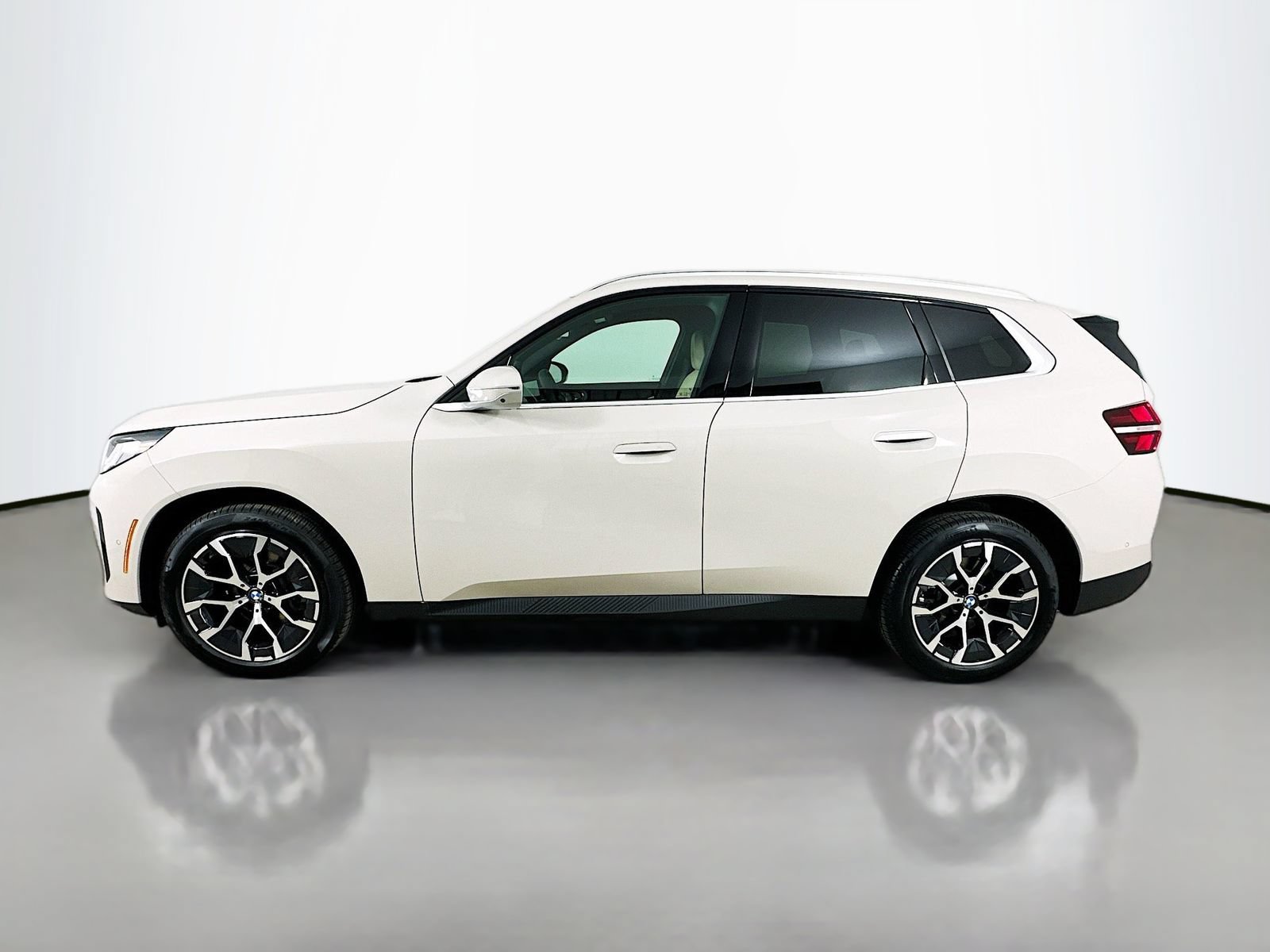 New 2026 BMW X3 xDrive30i w/ Premium Package AWD/4WD image 8