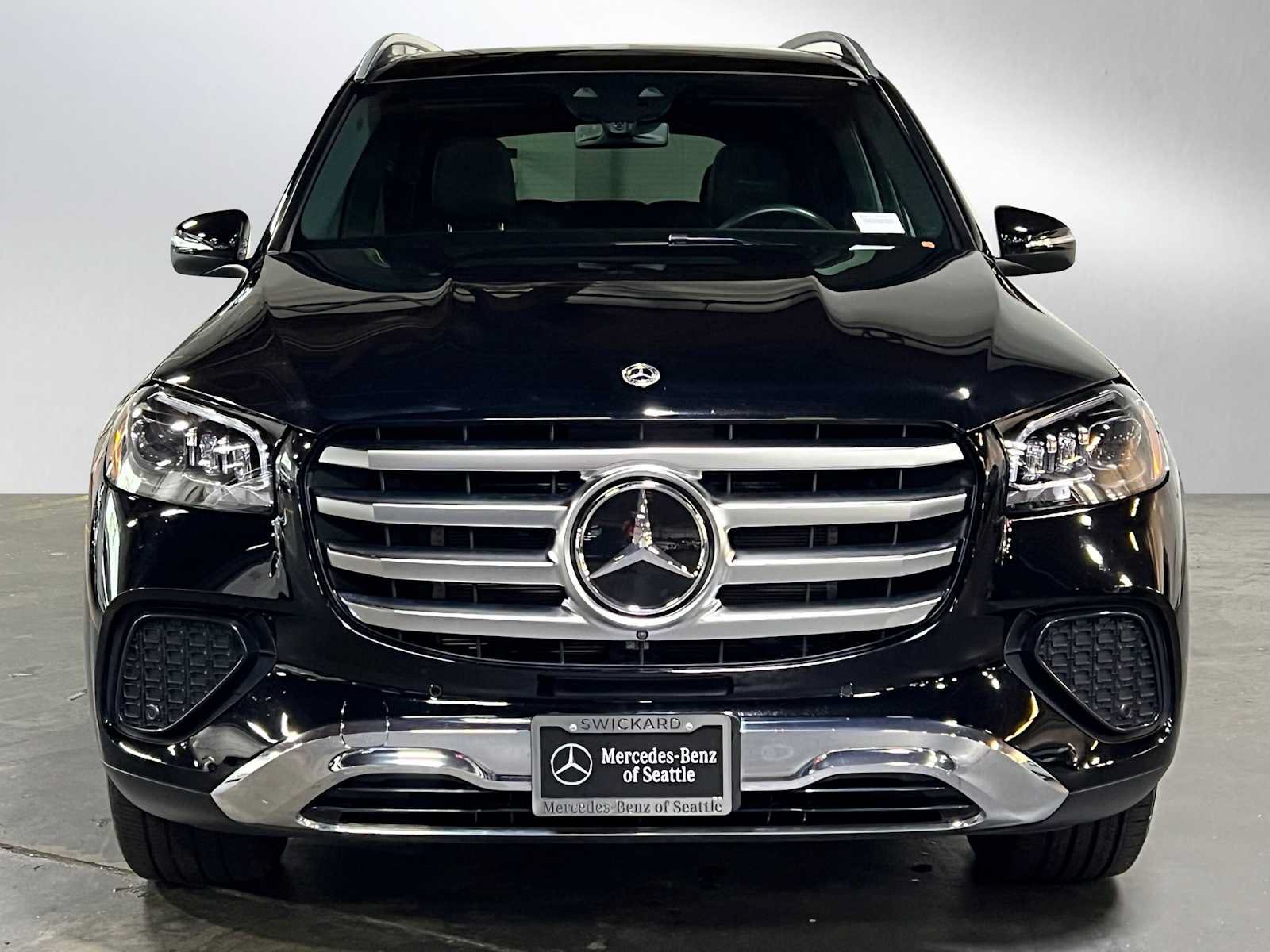 Used 2025 Mercedes-Benz GLS 450 4MATIC image 8
