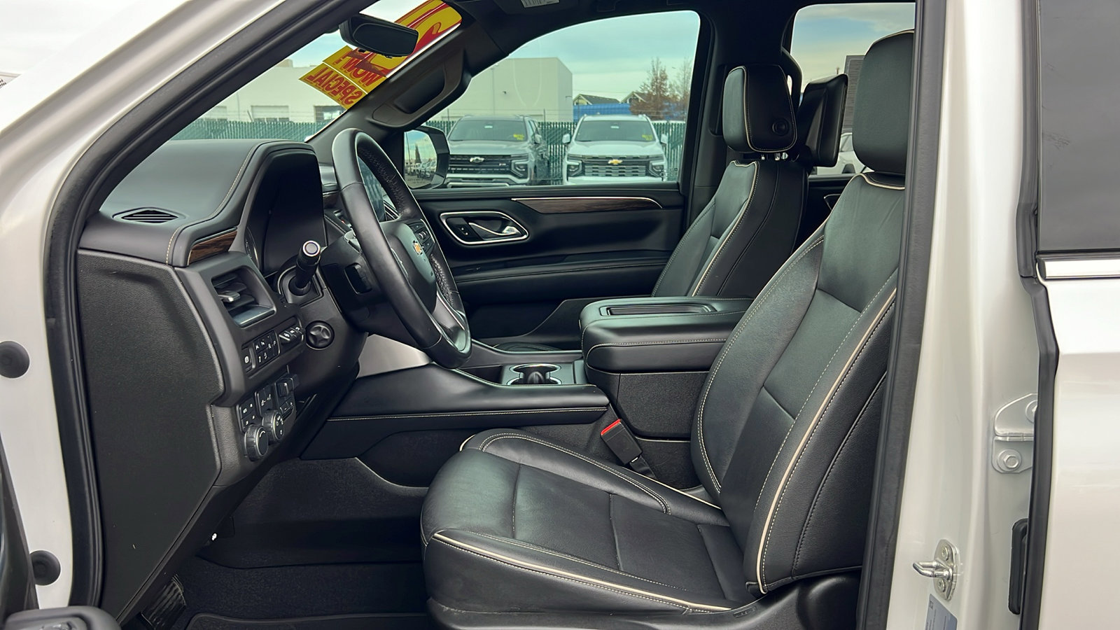 Used 2021 Chevrolet Tahoe Premier w/ Premium Package image 37