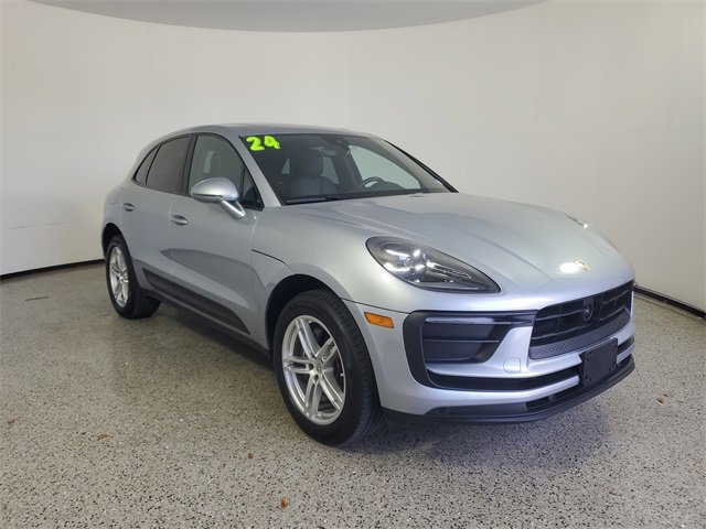 Used 2024 Porsche Macan image 30