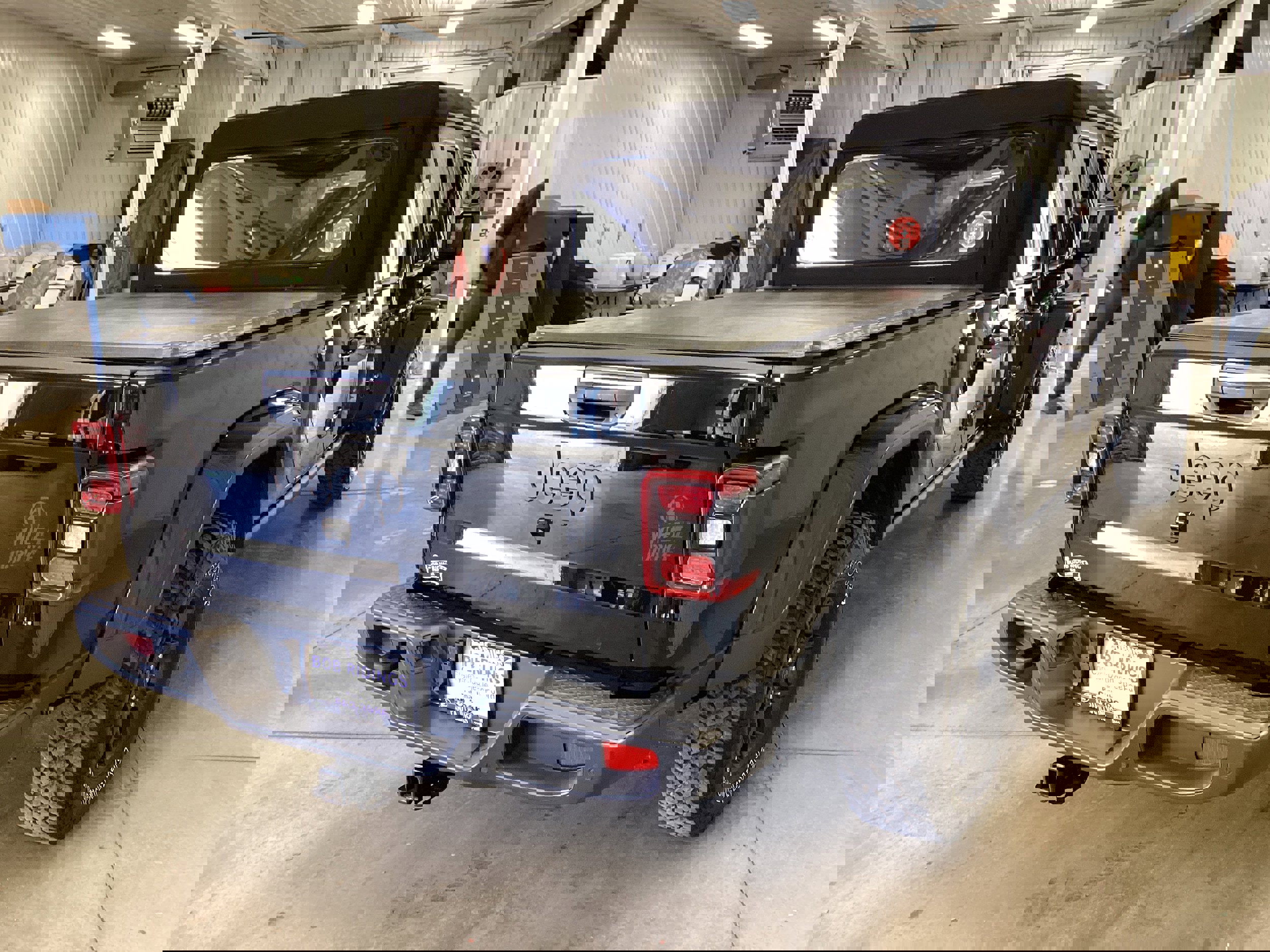 Used 2024 Jeep Gladiator Sport image 6