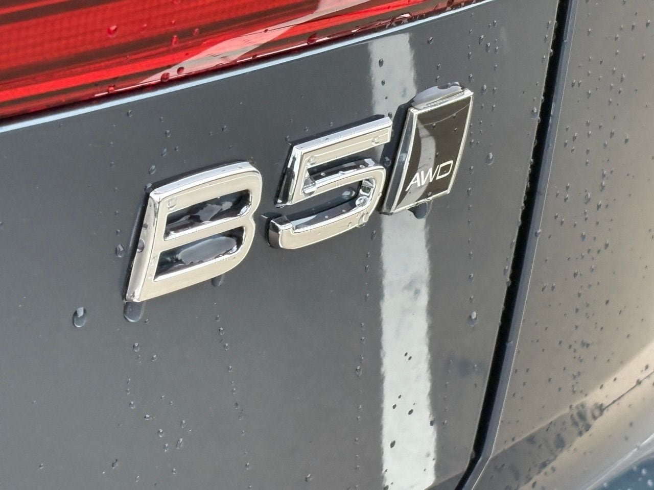 New 2026 Volvo XC60 B5 Plus w/ Protection Package Premier AWD/4WD image 9