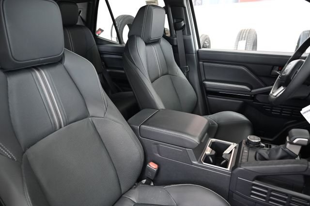 New 2026 Toyota 4Runner Limited AWD/4WD image 10