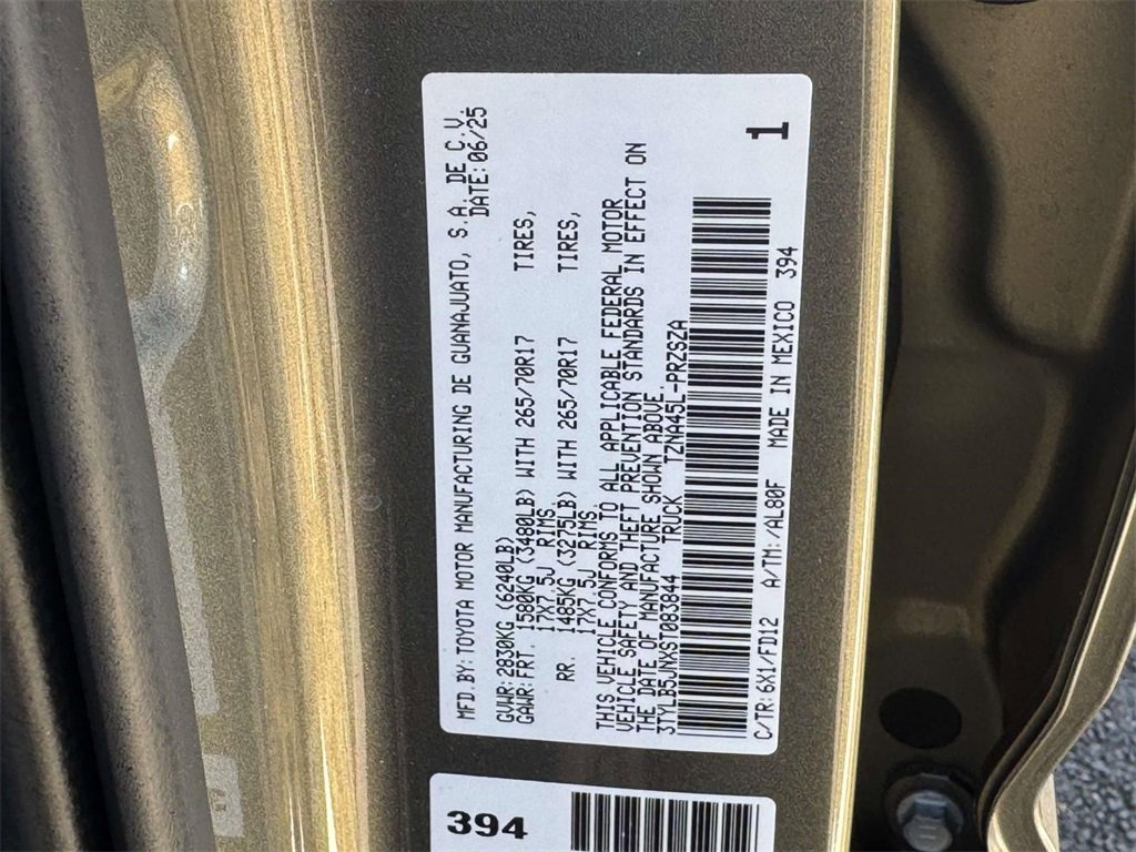 Used 2025 Toyota Tacoma TRD Off-Road image 27