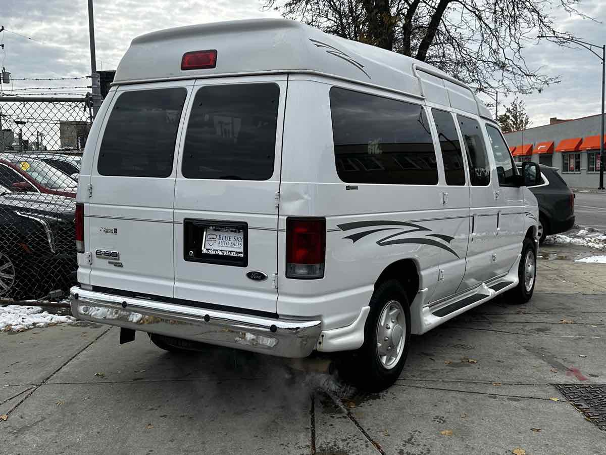 Used 2009 Ford E-150 and Econoline 150 XLT image 4