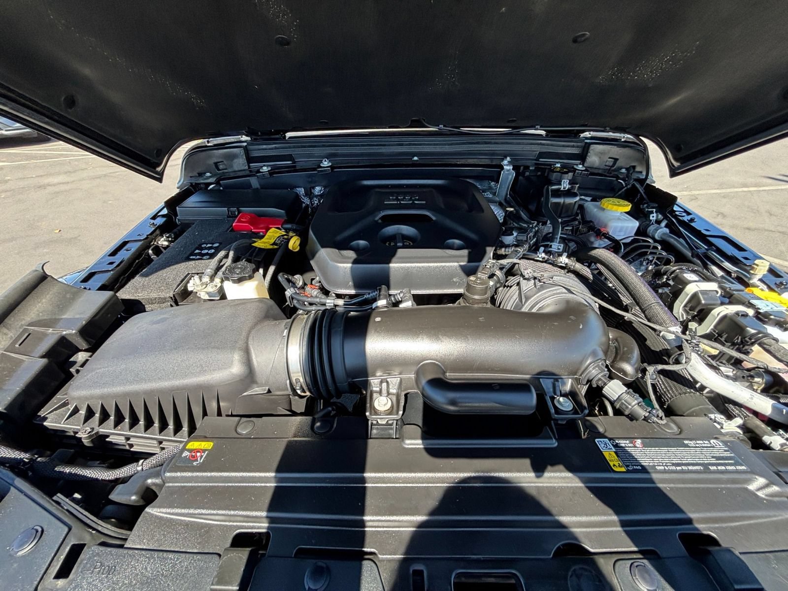 Used 2025 Jeep Wrangler Unlimited Sahara AWD/4WD image 27