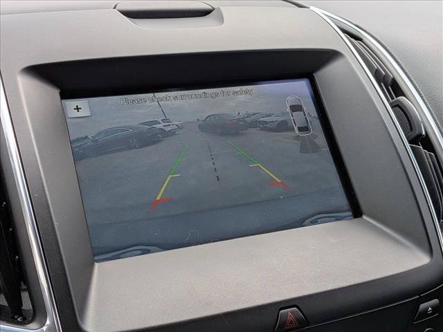 Used 2018 Ford Edge Titanium w/ Technology Package FWD image 14