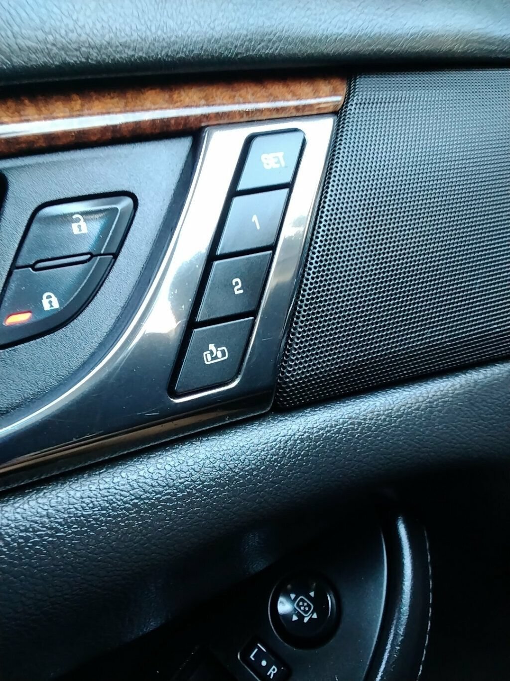 Used 2014 Cadillac CTS Luxury RWD image 22