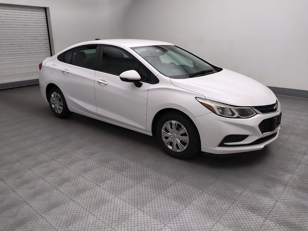 Used 2017 Chevrolet Cruze LS FWD image 11
