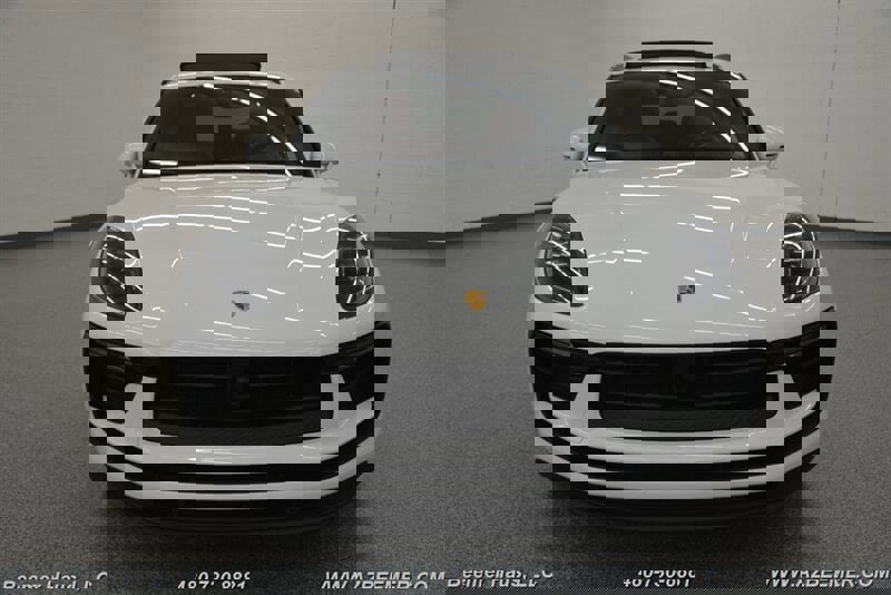 Used 2024 Porsche Macan w/ Premium Plus Package image 6