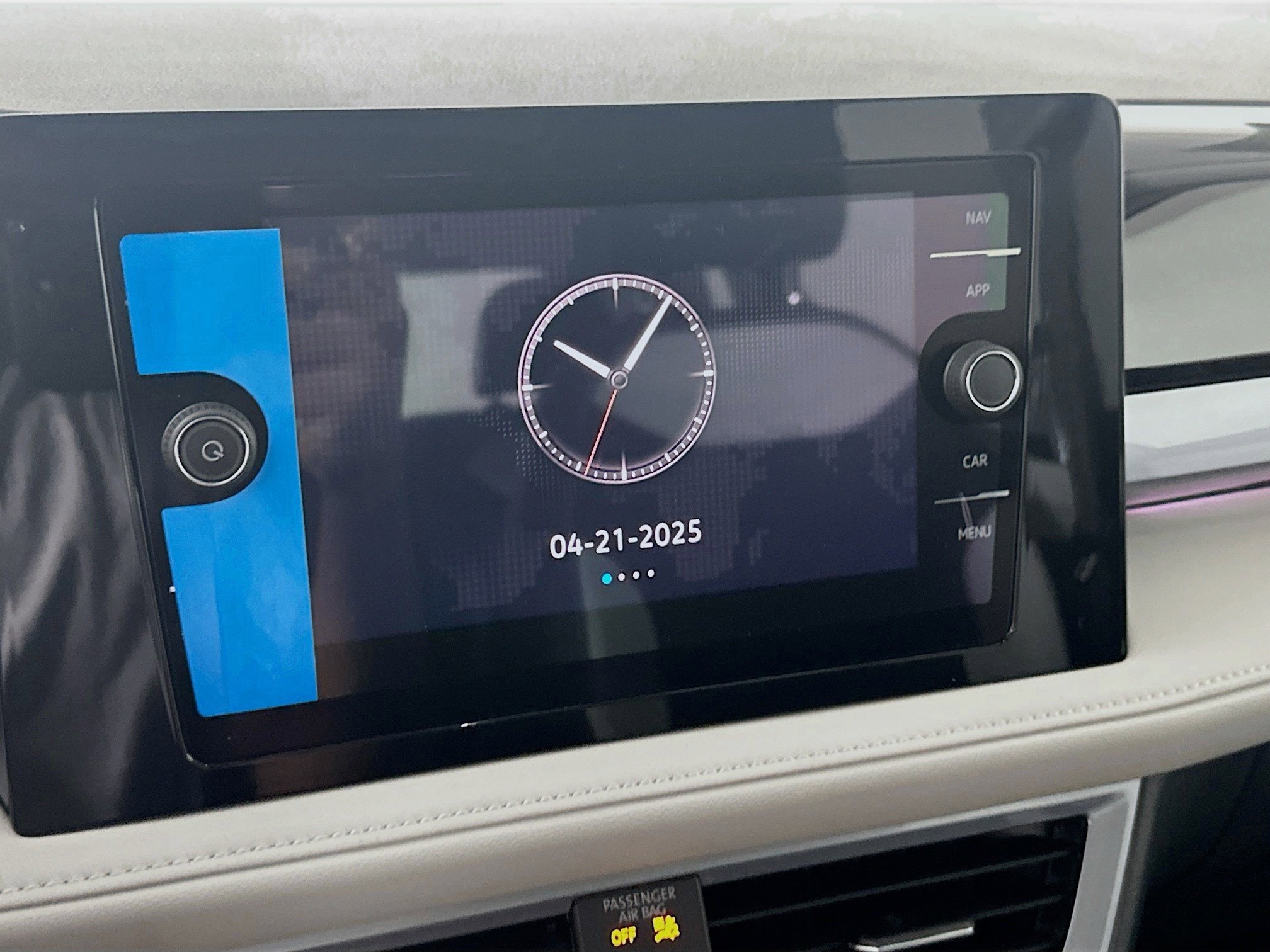 Certified 2025 Volkswagen Taos SEL image 10