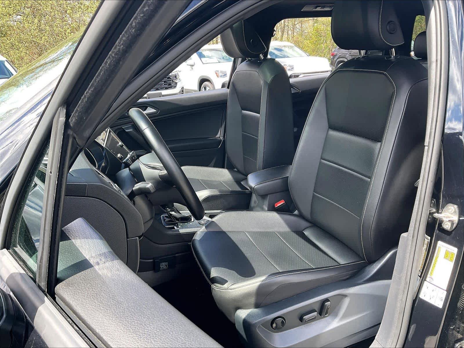 Used 2021 Volkswagen Tiguan SE R-Line AWD/4WD image 10