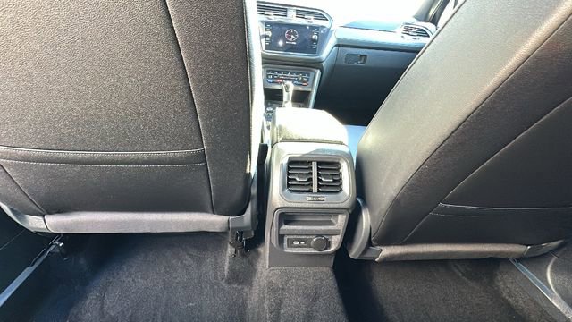 Used 2024 Volkswagen Tiguan SE R-Line image 30