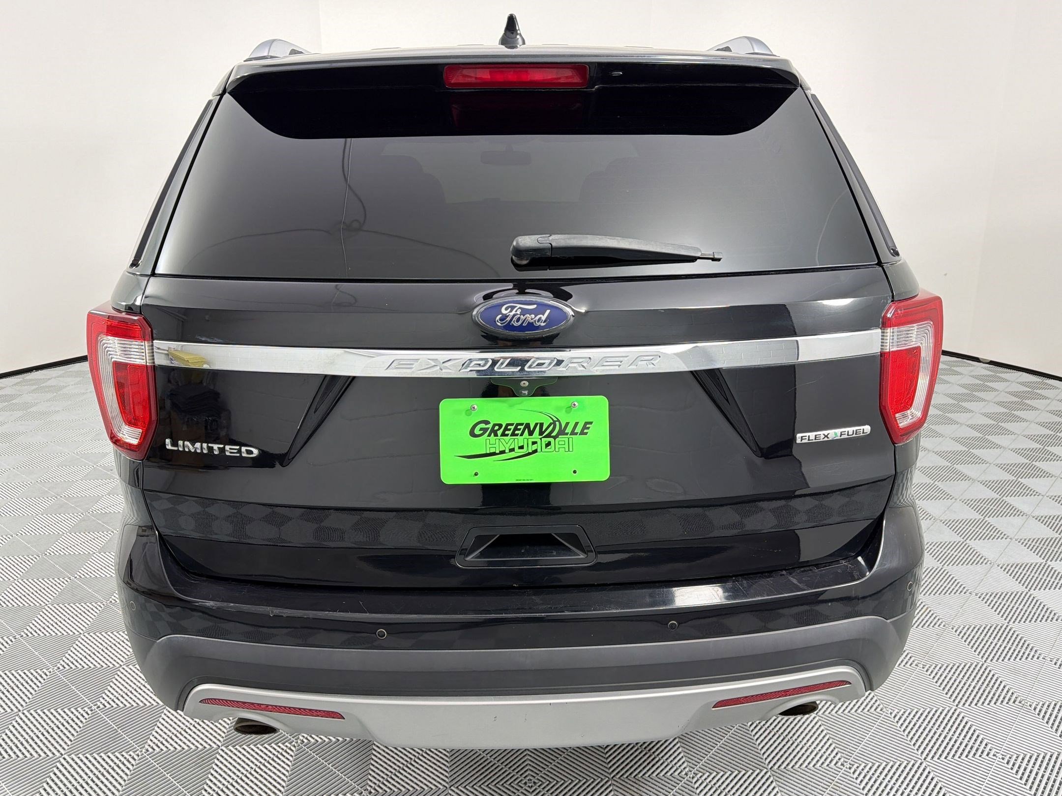 Used 2016 Ford Explorer Limited image 10