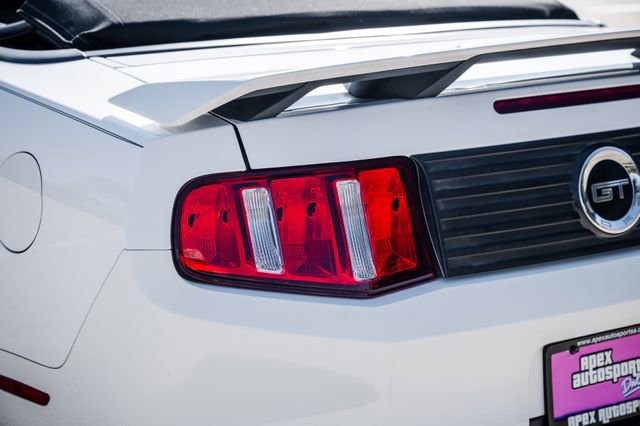 Used 2010 Ford Mustang GT Premium image 45