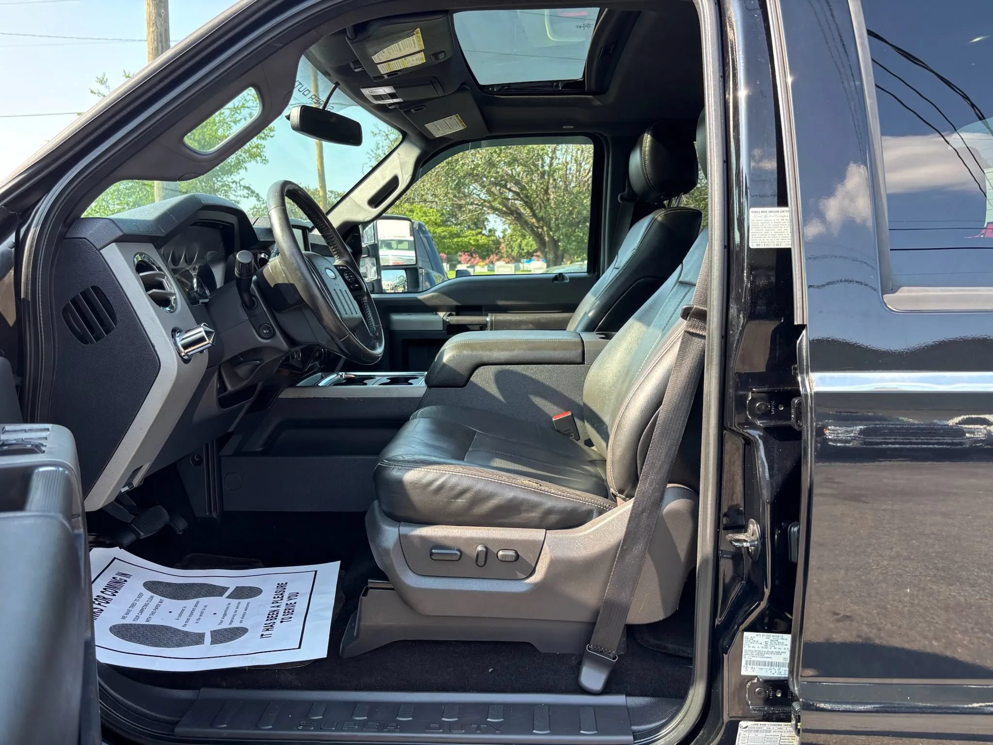 Used 2016 Ford F350 Lariat w/ Lariat Ultimate Package AWD/4WD image 18