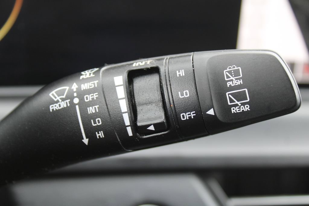 Certified 2024 Kia Seltos EX image 32