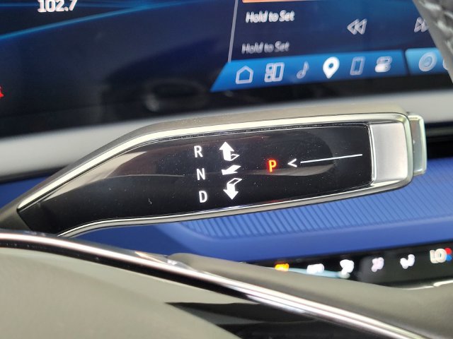 New 2027 Cadillac Optiq Premium Luxury w/ LPO, Floor Liner Package AWD/4WD image 19