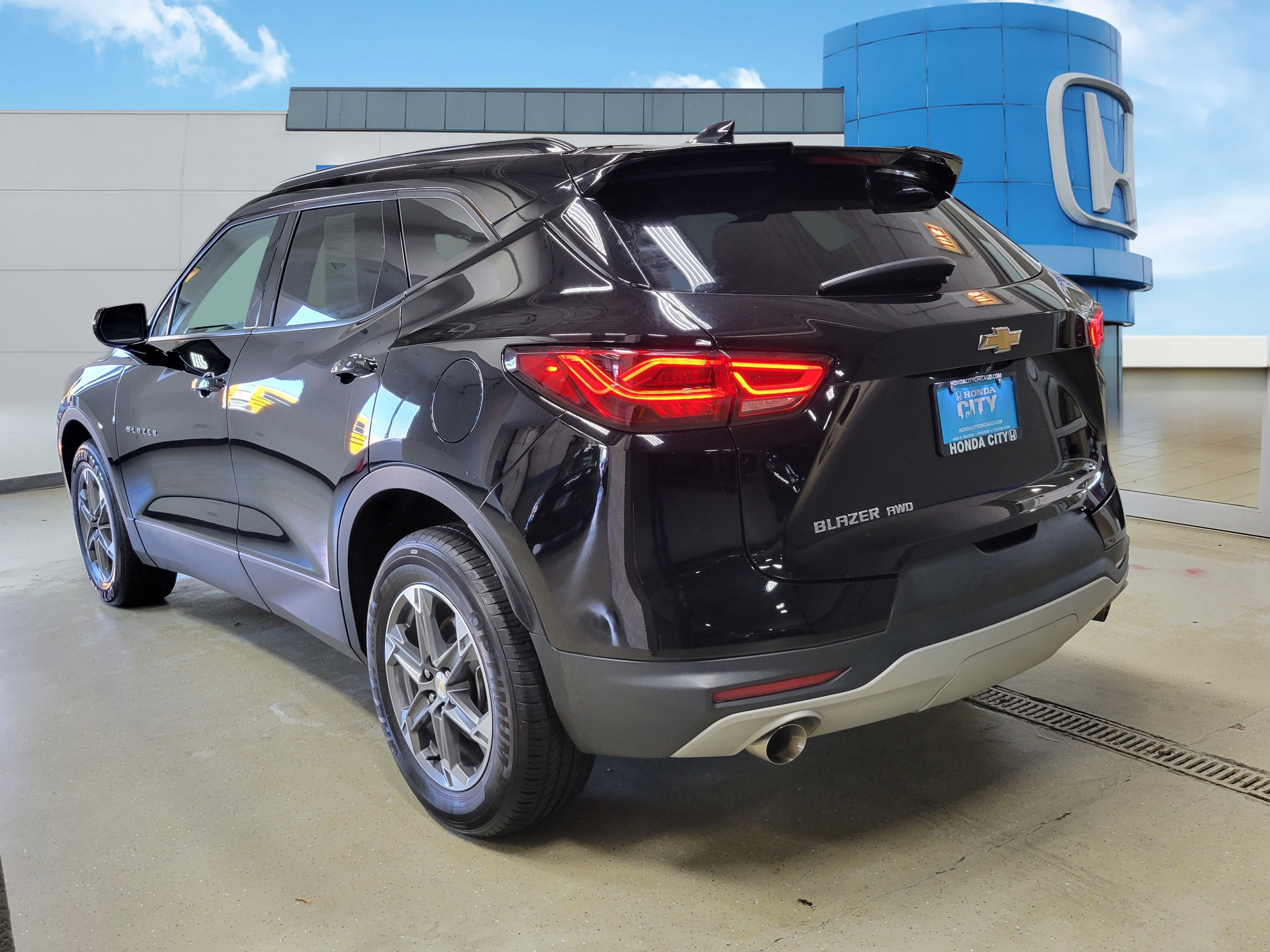 Used 2023 Chevrolet Blazer LT AWD/4WD image 4