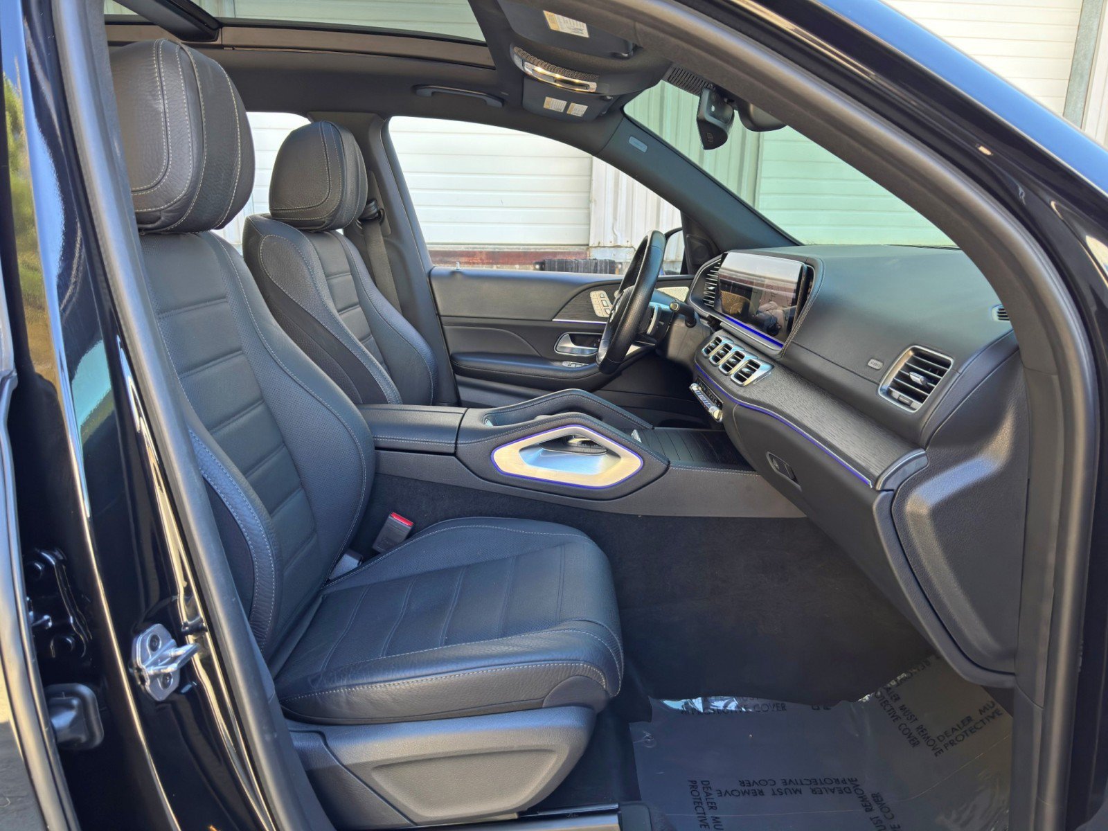 Used 2025 Mercedes-Benz GLS 580 4MATIC image 16