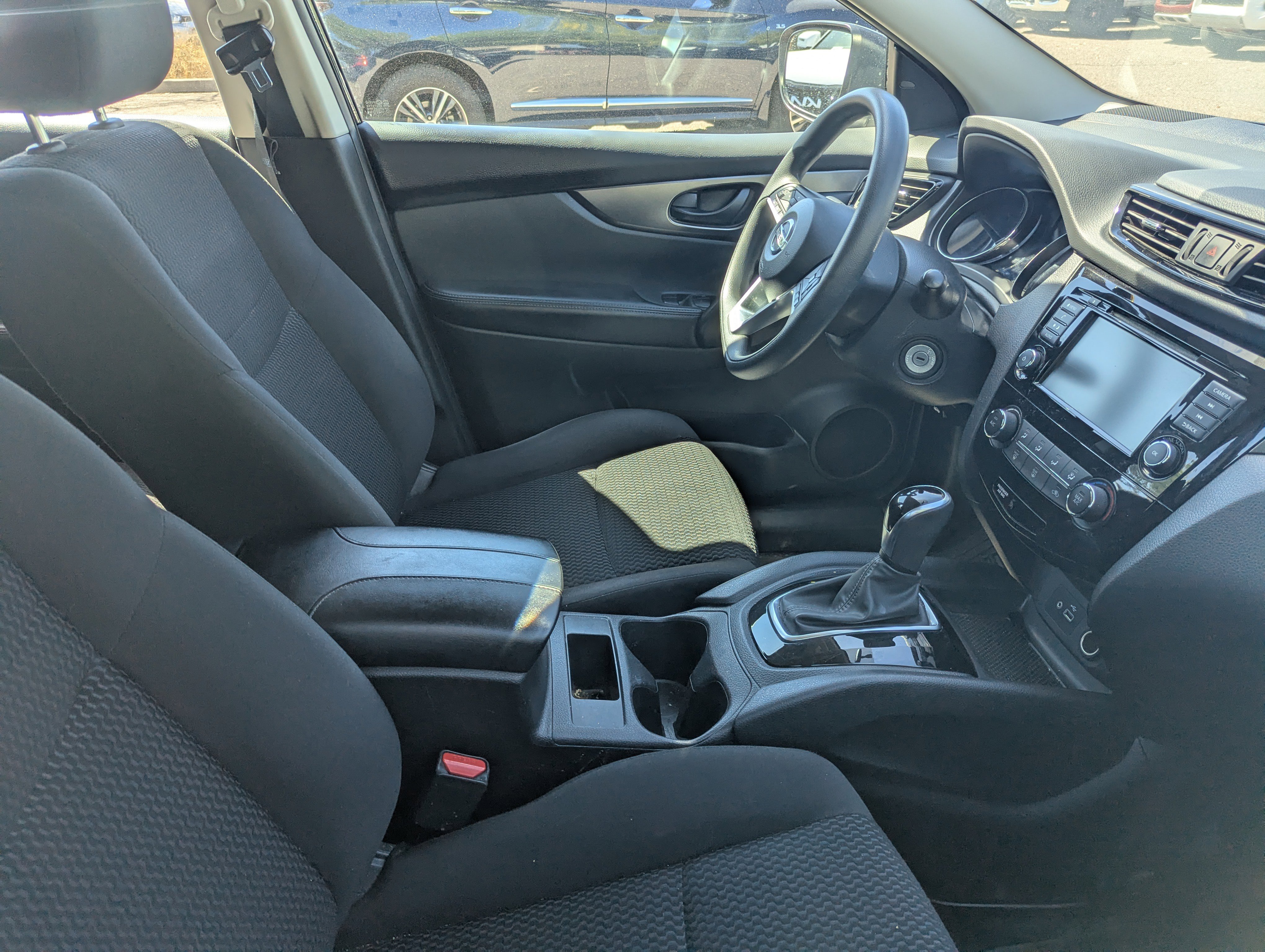 Used 2019 Nissan Rogue Sport S image 8