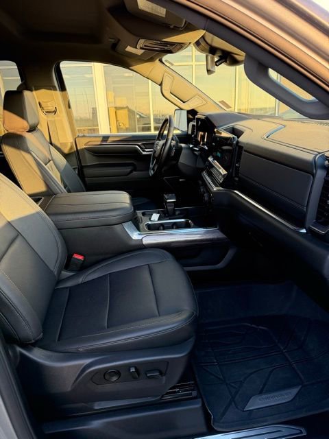 Used 2023 Chevrolet Silverado 1500 LTZ image 20