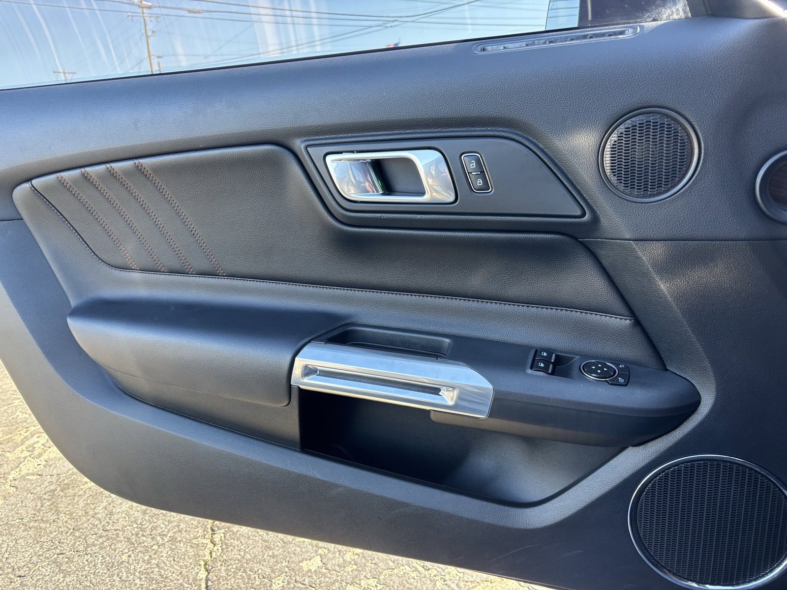 Used 2023 Ford Mustang GT Premium image 17