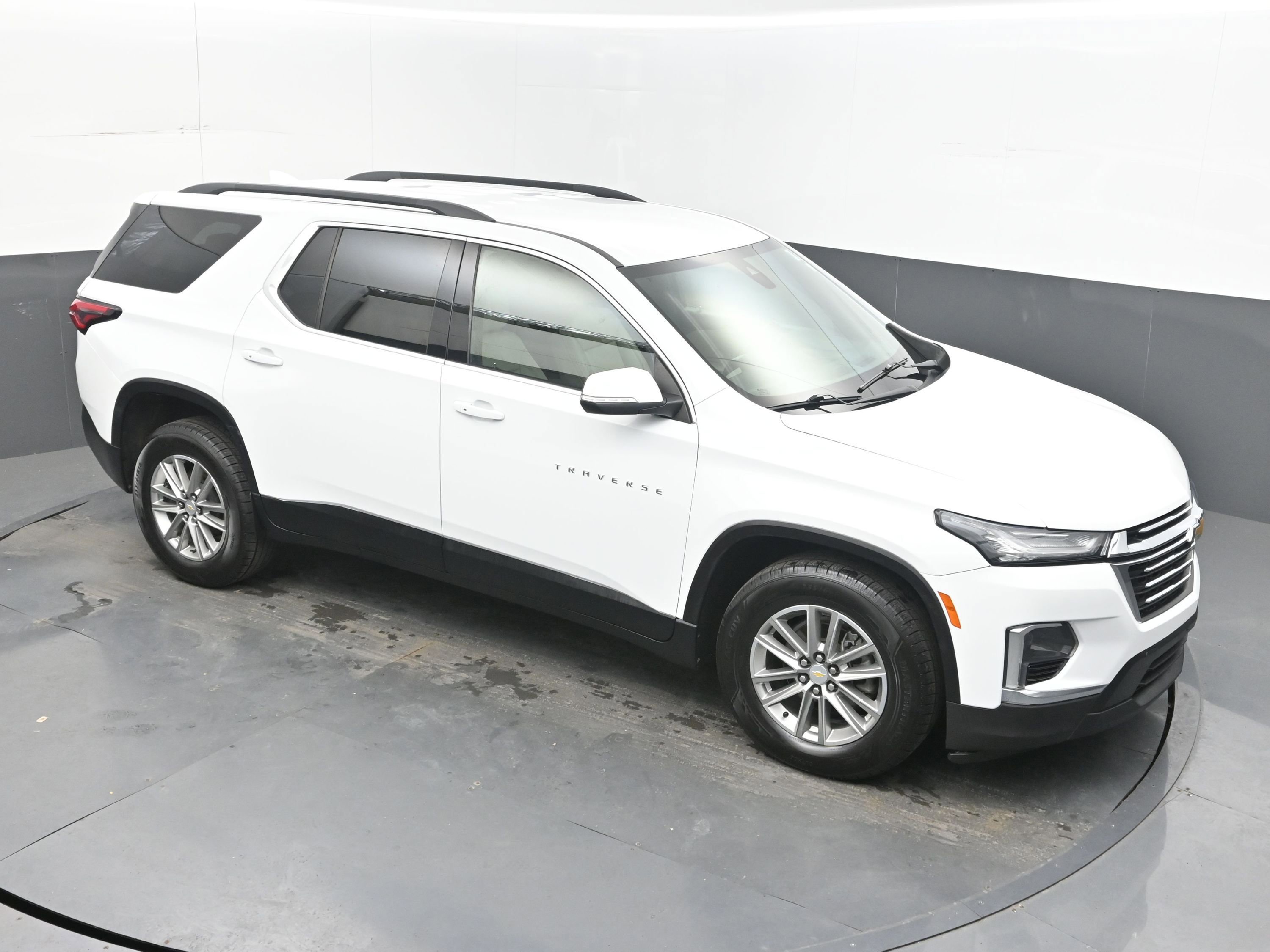Used 2022 Chevrolet Traverse LT AWD/4WD image 30