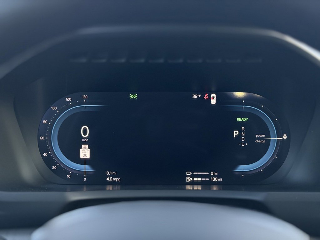 Used 2025 Volvo XC90 T8 Ultra w/ Lounge Package image 13