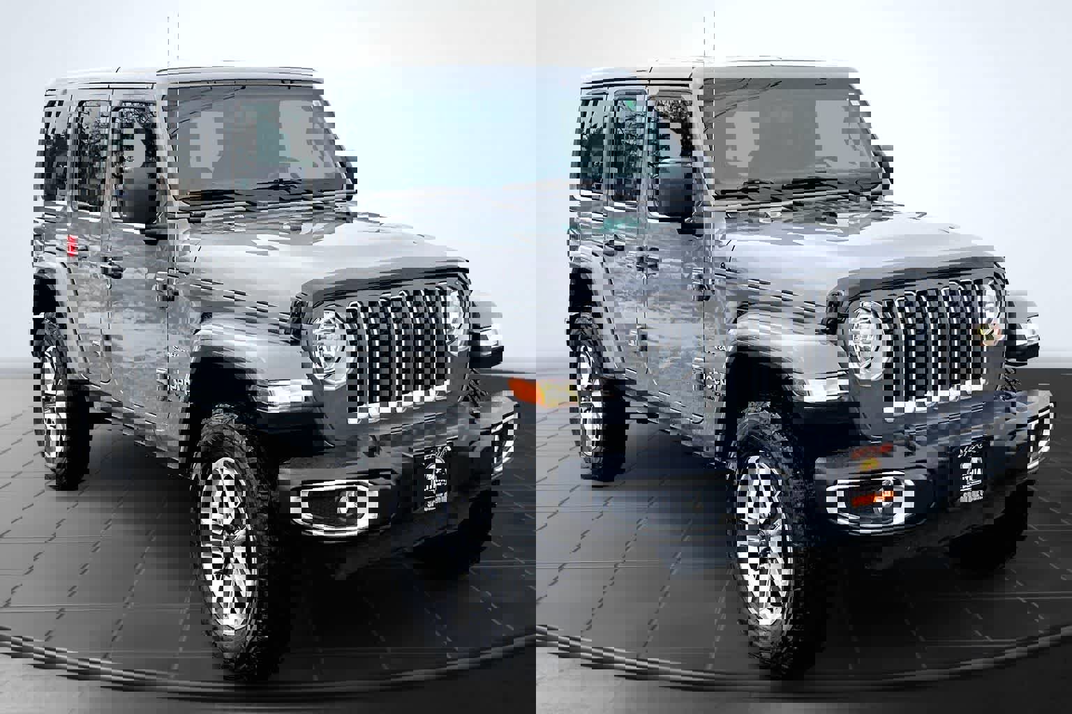 Used 2023 Jeep Wrangler Sahara image 22