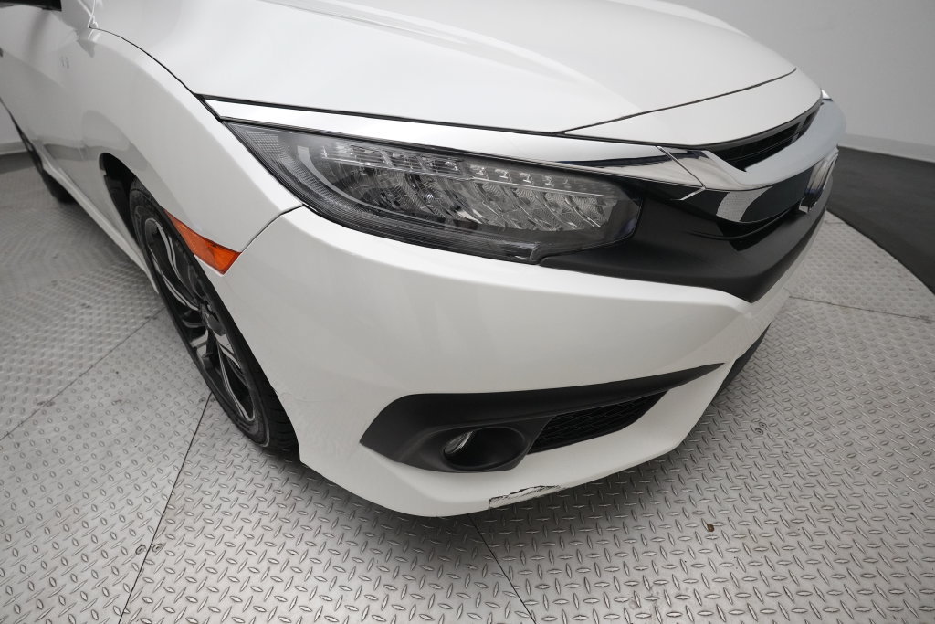 Certified 2018 Honda Civic Touring image 22