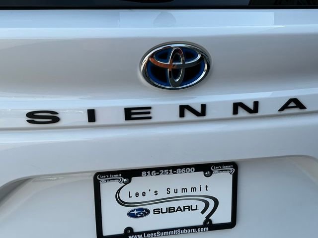 Used 2022 Toyota Sienna LE FWD image 4