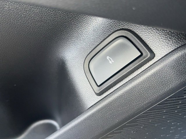 New 2026 Chevrolet Equinox LT w/ Convenience Package II image 19