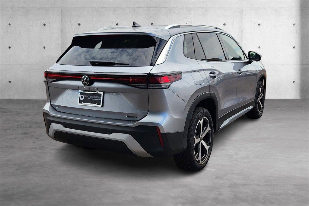 New 2025 Volkswagen Tiguan SE image 3