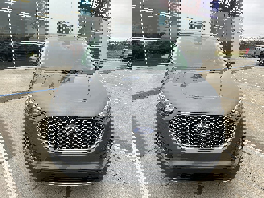 Used 2024 Ford Edge SEL w/ Convenience Package image 8