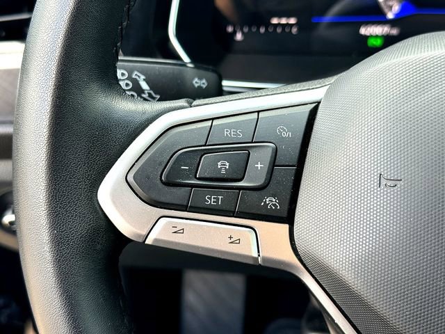 Used 2023 Volkswagen Jetta SE w/ Panoramic Sunroof Package FWD image 13