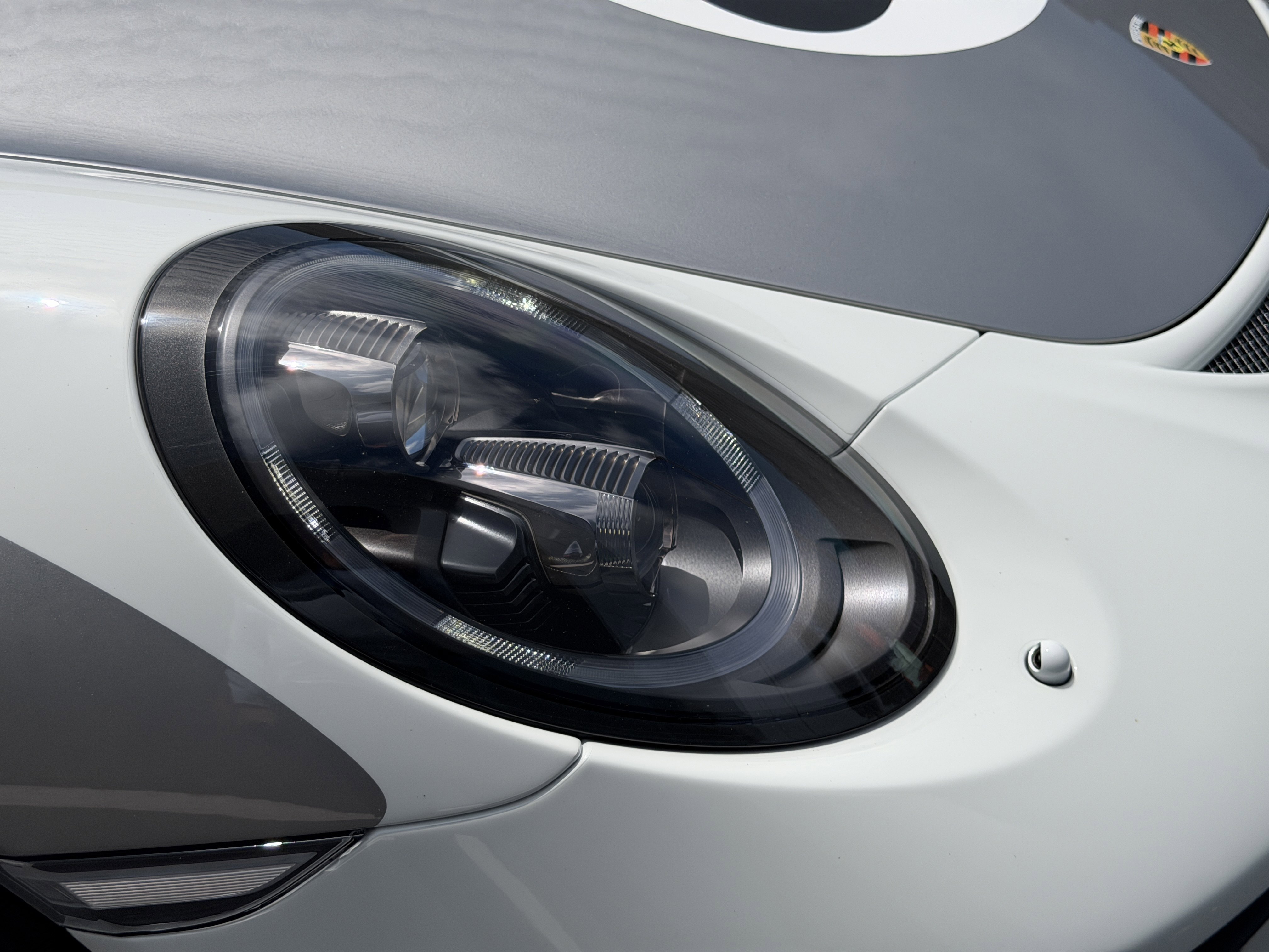 Certified 2019 Porsche 911 Speedster RWD image 12