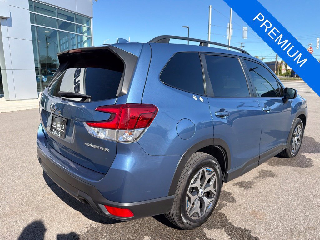 Used 2020 Subaru Forester Premium AWD/4WD image 6