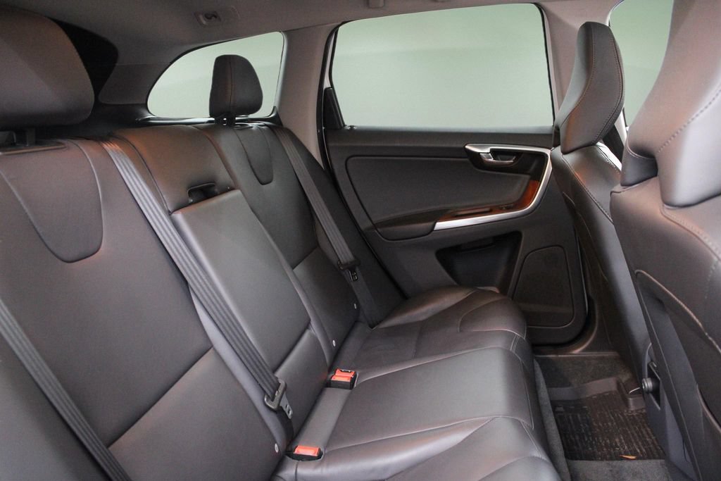Used 2017 Volvo XC60 T6 Inscription w/ Advanced Package AWD/4WD image 27