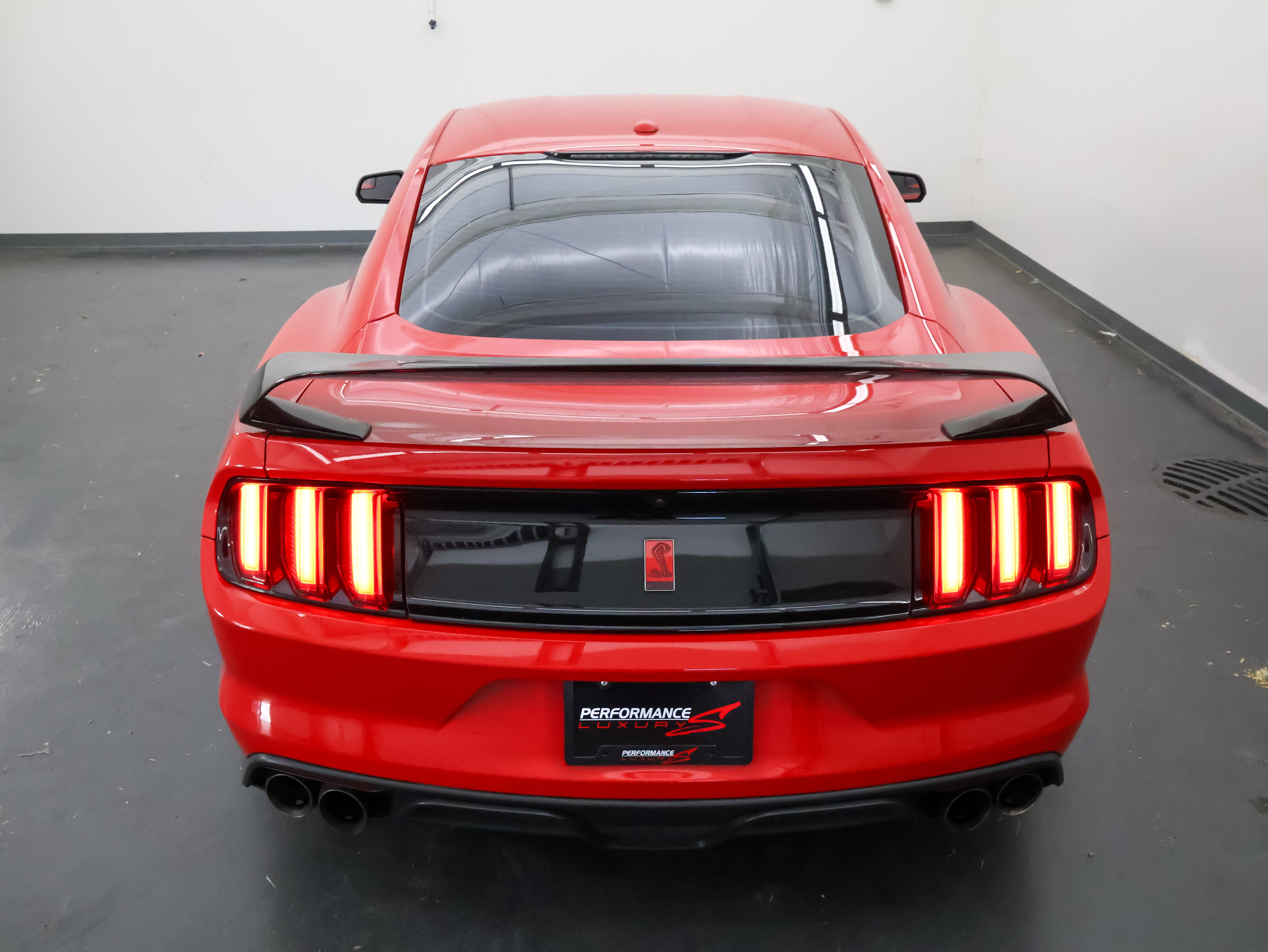 Used 2017 Ford Mustang Shelby GT350R w/ GT350R Equipment Group 920A RWD image 10