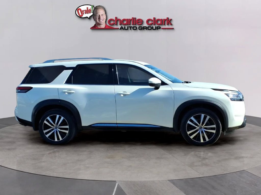 Used 2023 Nissan Pathfinder Platinum FWD image 6
