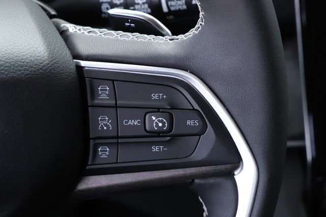 Used 2023 Jeep Grand Cherokee 4WD 4xe image 27