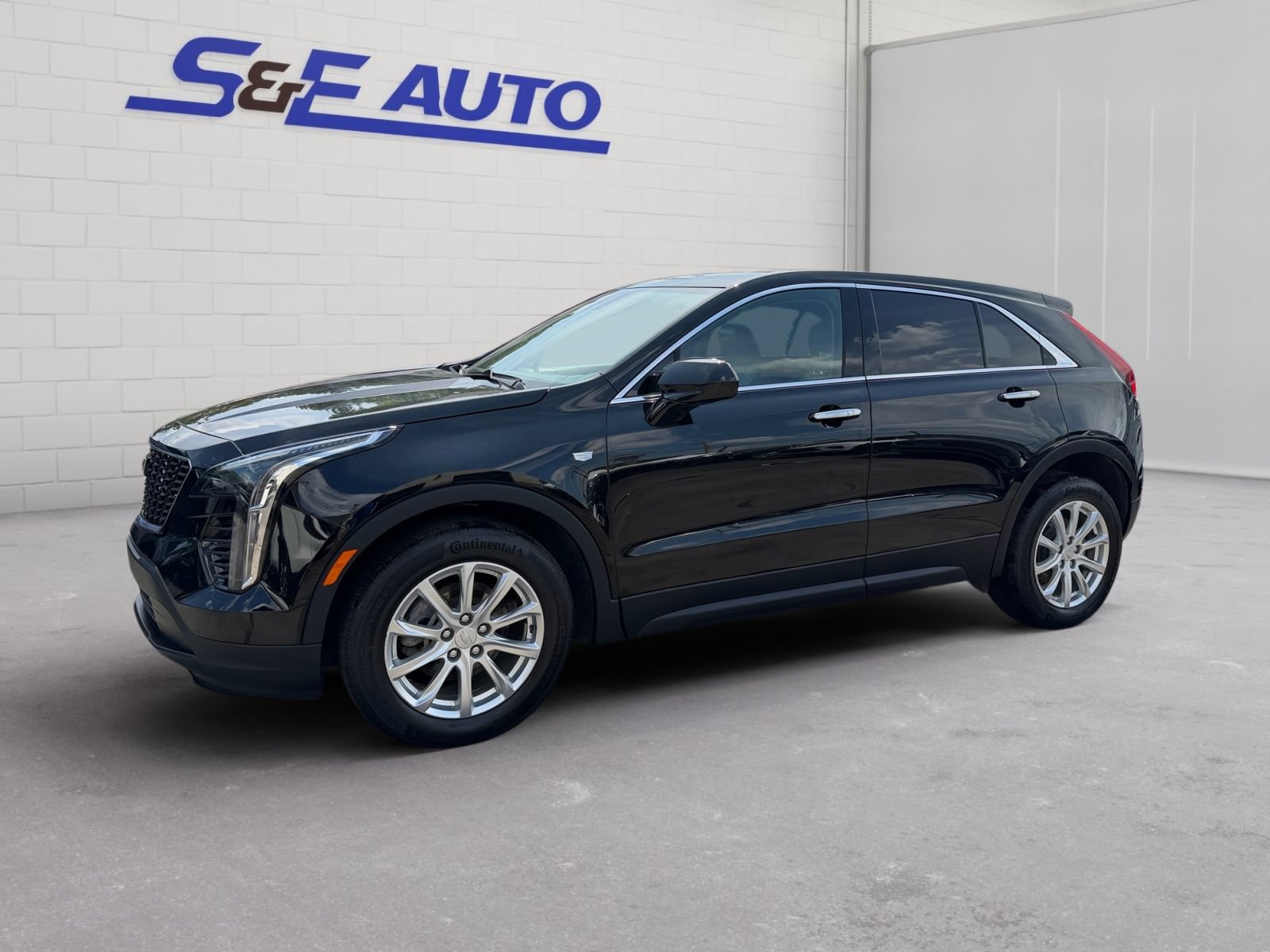 Used 2023 Cadillac XT4 Luxury AWD/4WD image 1