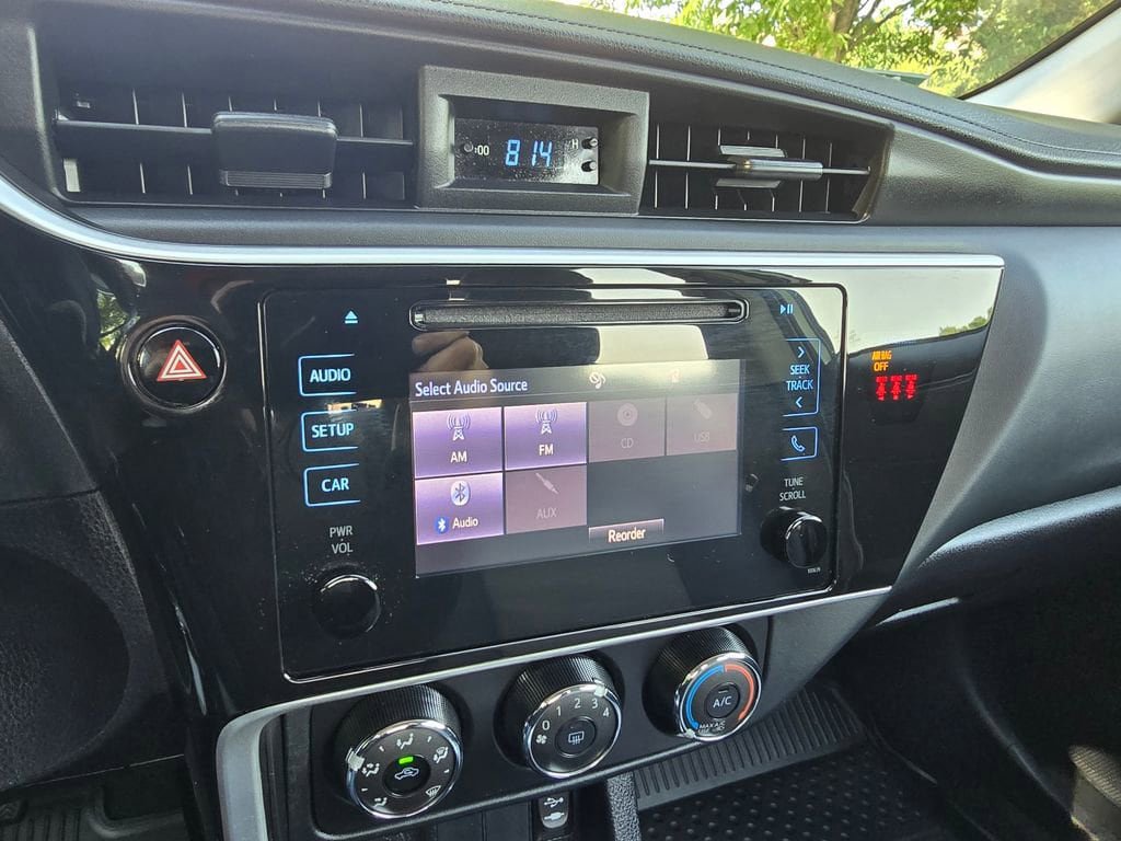 Used 2018 Toyota Corolla L FWD image 22
