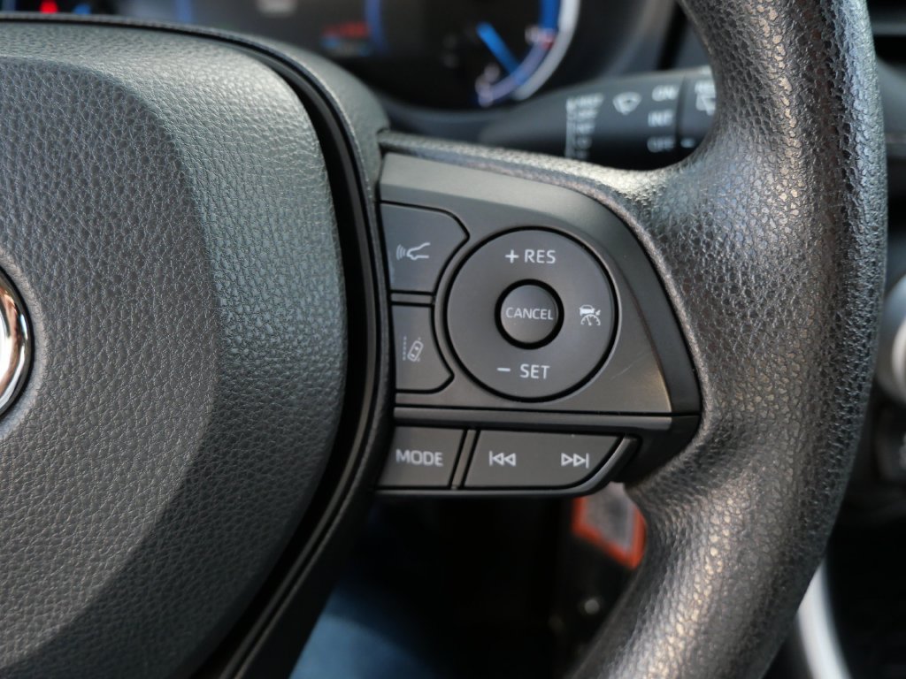Certified 2025 Toyota RAV4 LE AWD/4WD image 26