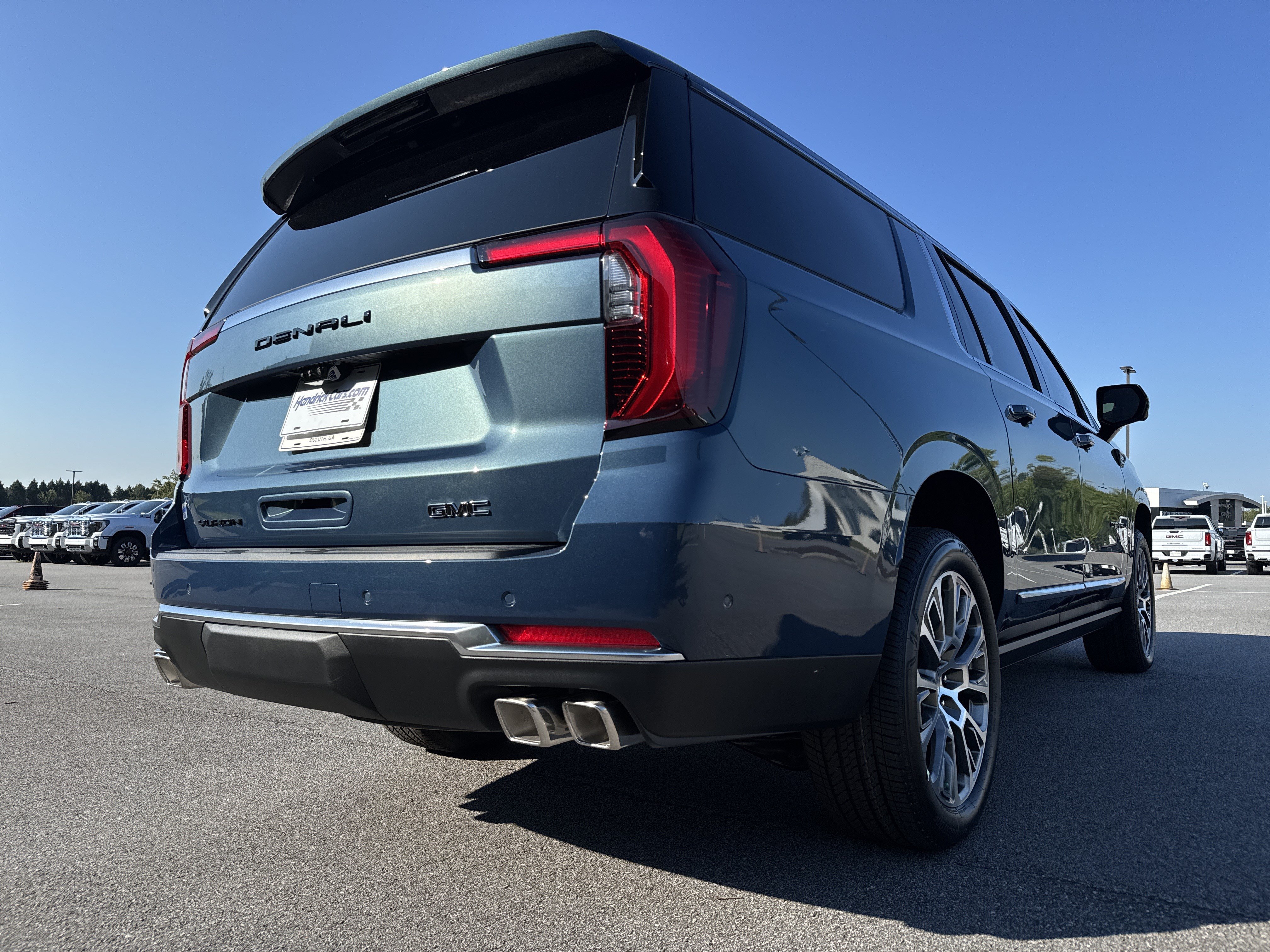 New 2026 GMC Yukon XL Denali w/ Denali Reserve Package RWD image 10